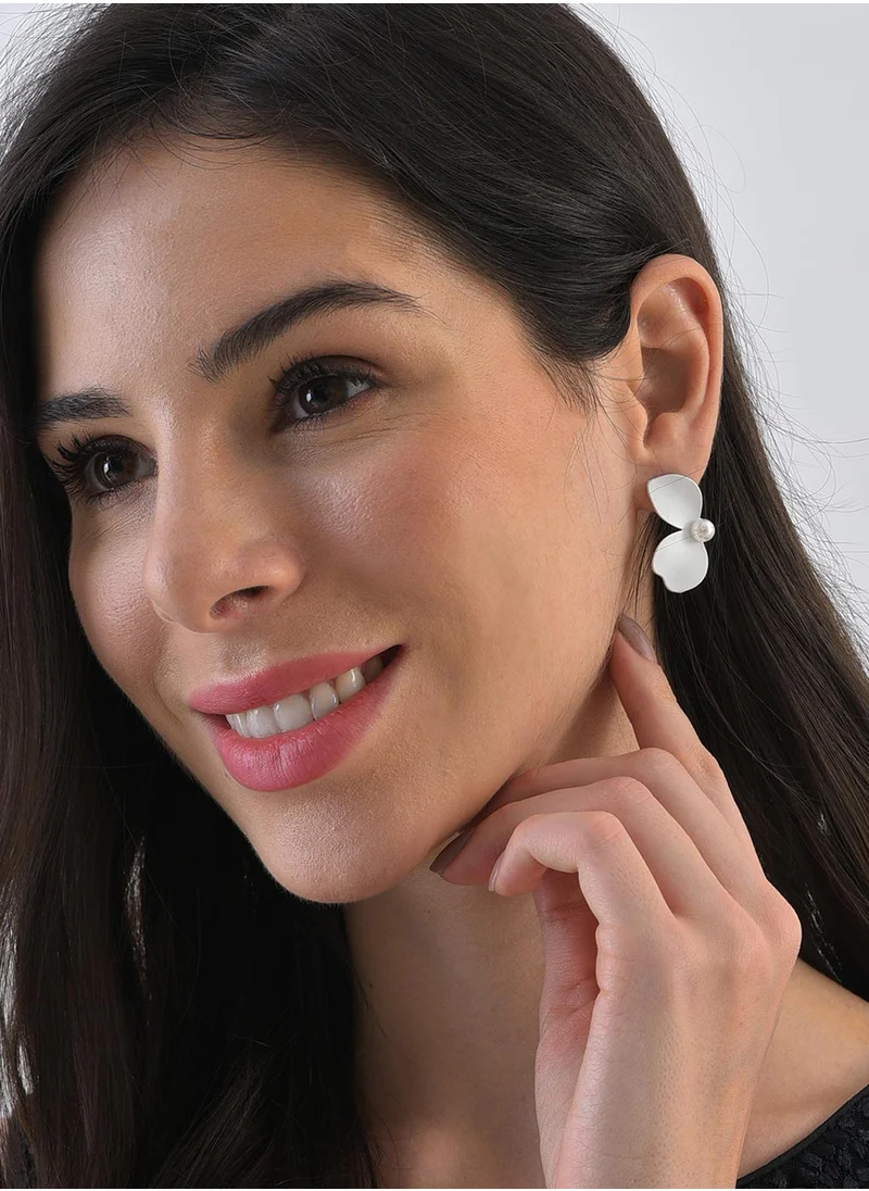 SOHI Petal Stud Earrings