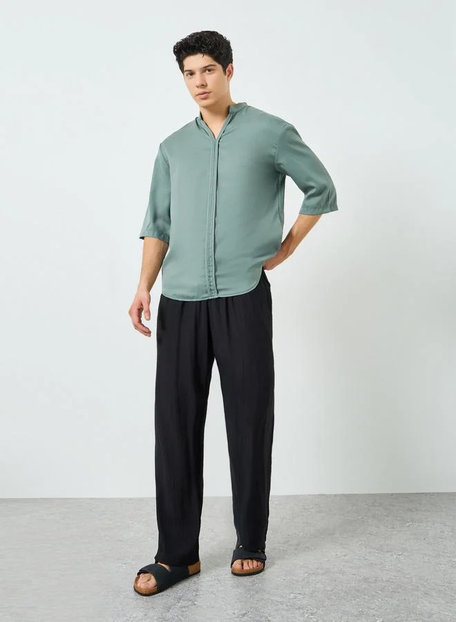 تايك تو Men Black Drawstring Waist Straight Leg Pants