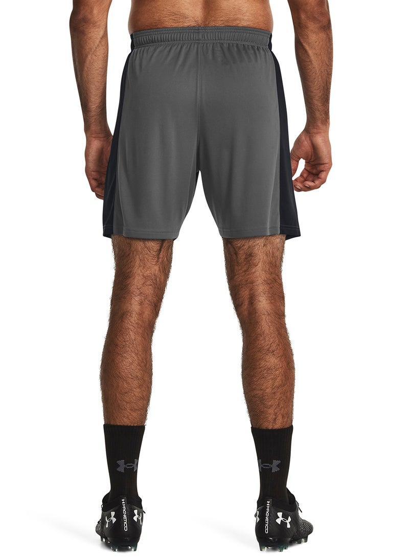 اندر ارمر شورت محبوك مزين بشعار الماركة - Image 2