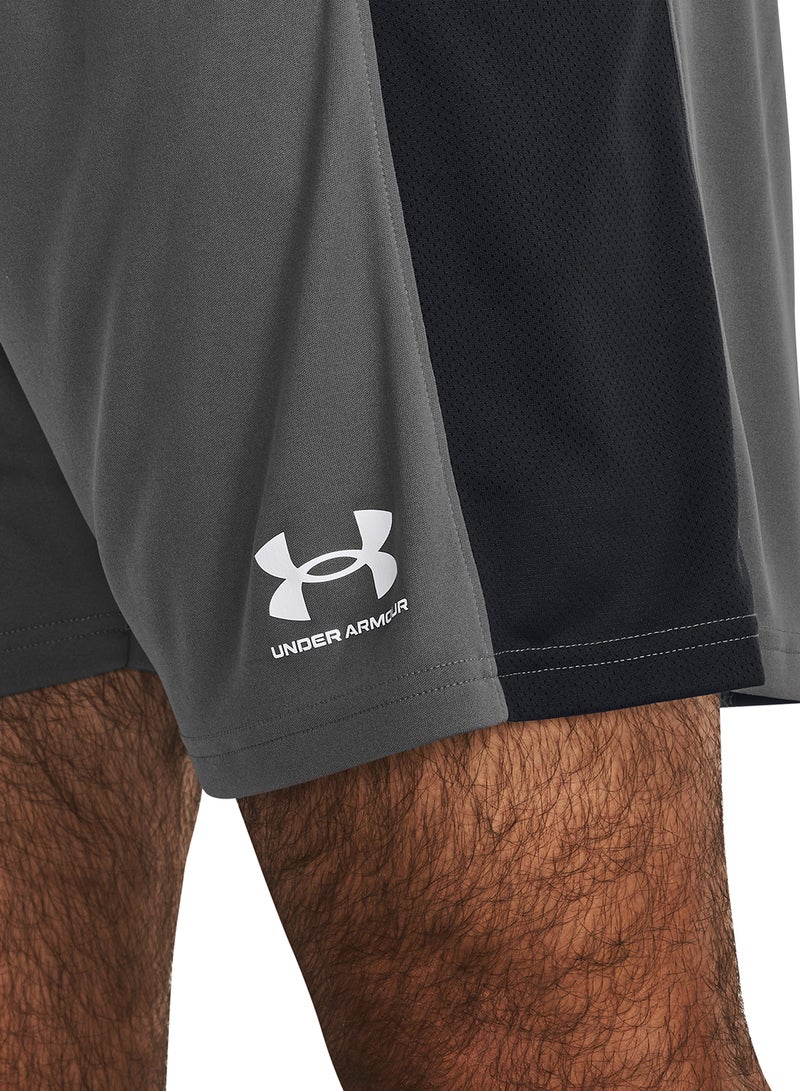 اندر ارمر شورت محبوك مزين بشعار الماركة - Image 3