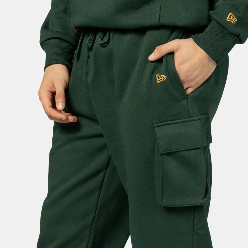 NEW ERA Men's Script Cargo Joggers
