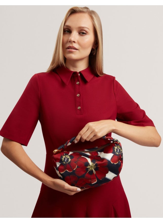 Ted Baker حقيبة هوبو مطبوعة بمواد ساتان مميزة - Image 1