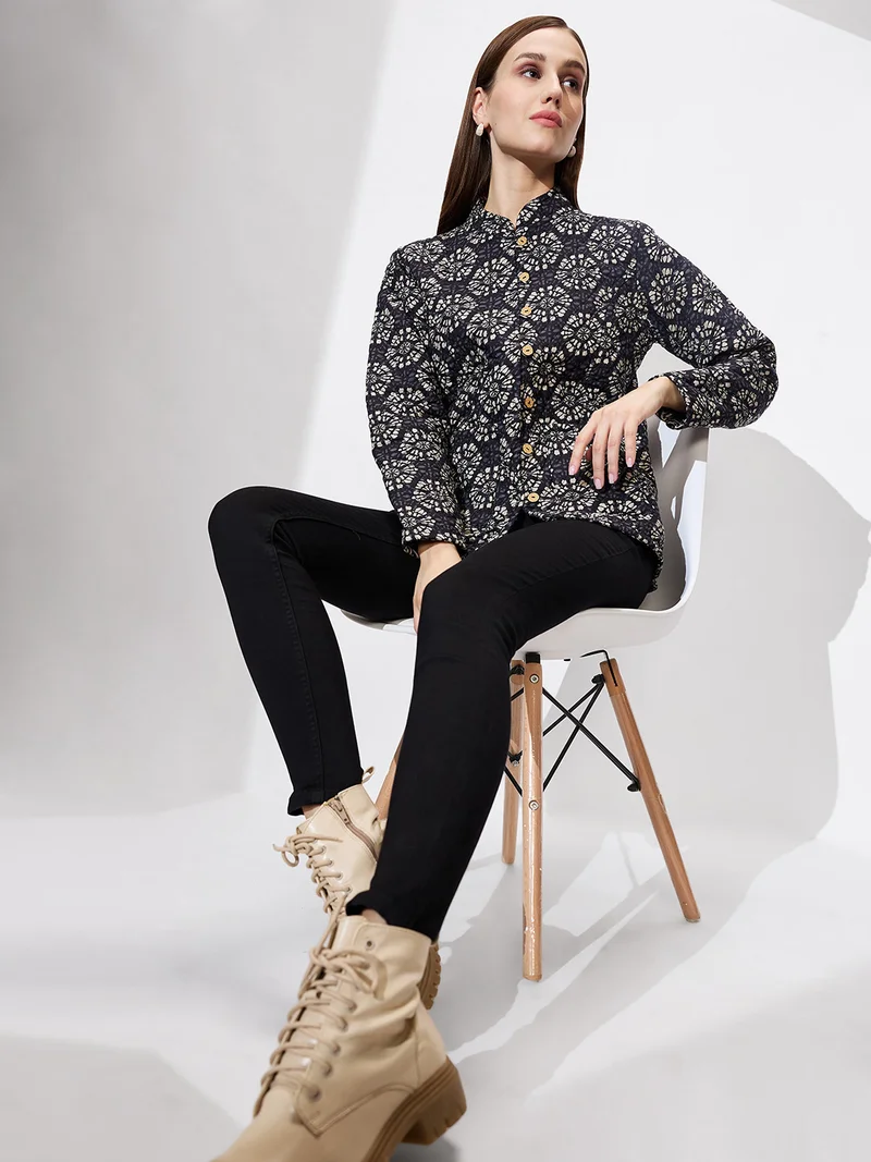 globus Women Mandarin Collar Ethnic Print Relaxed Fit Quilted Reversible Winter Shrug