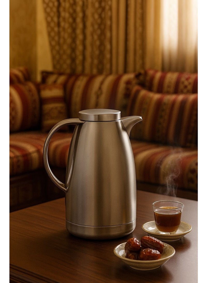 باصرة ترمس شاي وقهوة فاخر من باصرة بلون فضي كروم – سعة 1.5 لتر - Image 1