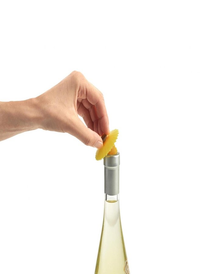 تشارلز فيانسين سدادة زجاجة سيليكون على شكل زهرة عباد الشمس من تشارلز فيانسين - تُحكم إغلاق الزجاجات القياسية - خالية من مادة BPA، مصنوعة من سيليكون آمن غذائيًا - آمنة للغسل في غسالة الأطباق - Image 3