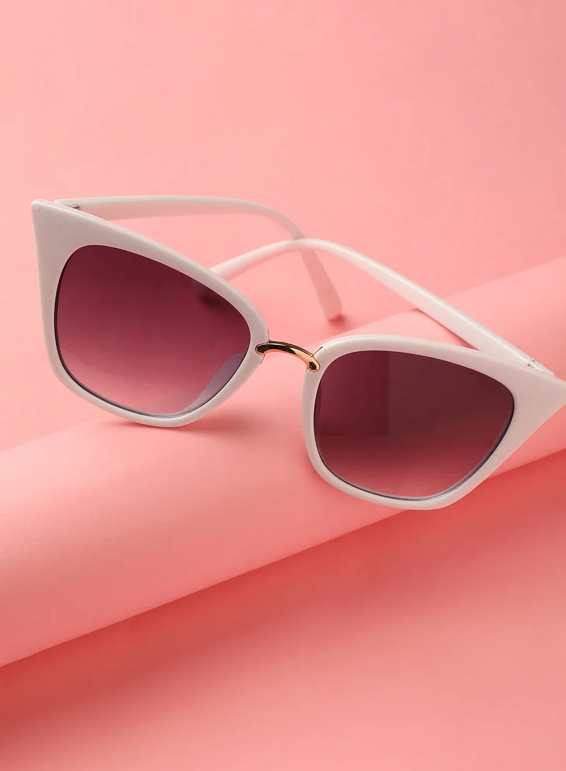 صوص هاوت Haute Sauce Women's Oversized Cateye Sunglasses For Casual Wear | One-Size | White Polycarbonate Frame | Black Polycarbonate Lens |  Eyewear For Woman & Girls