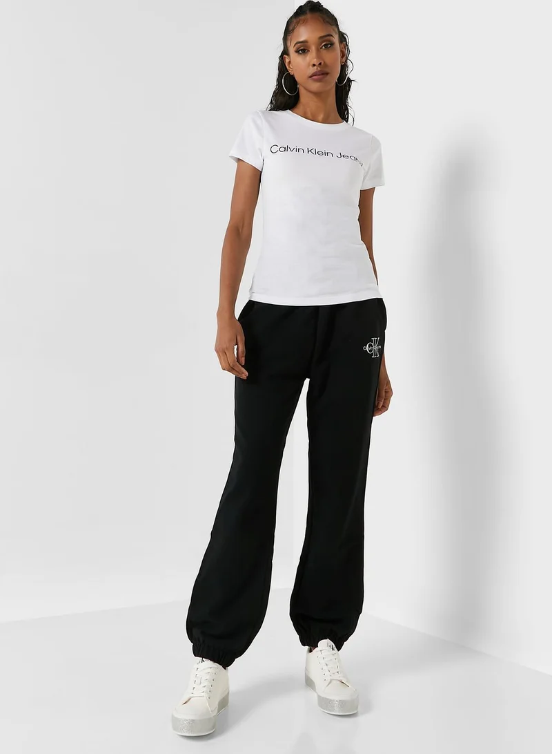 Calvin Klein Jeans Round Neck Logo T-shirt 2 Pack