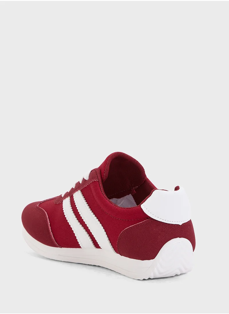 جينجر Lace Up Retro Sneaker
