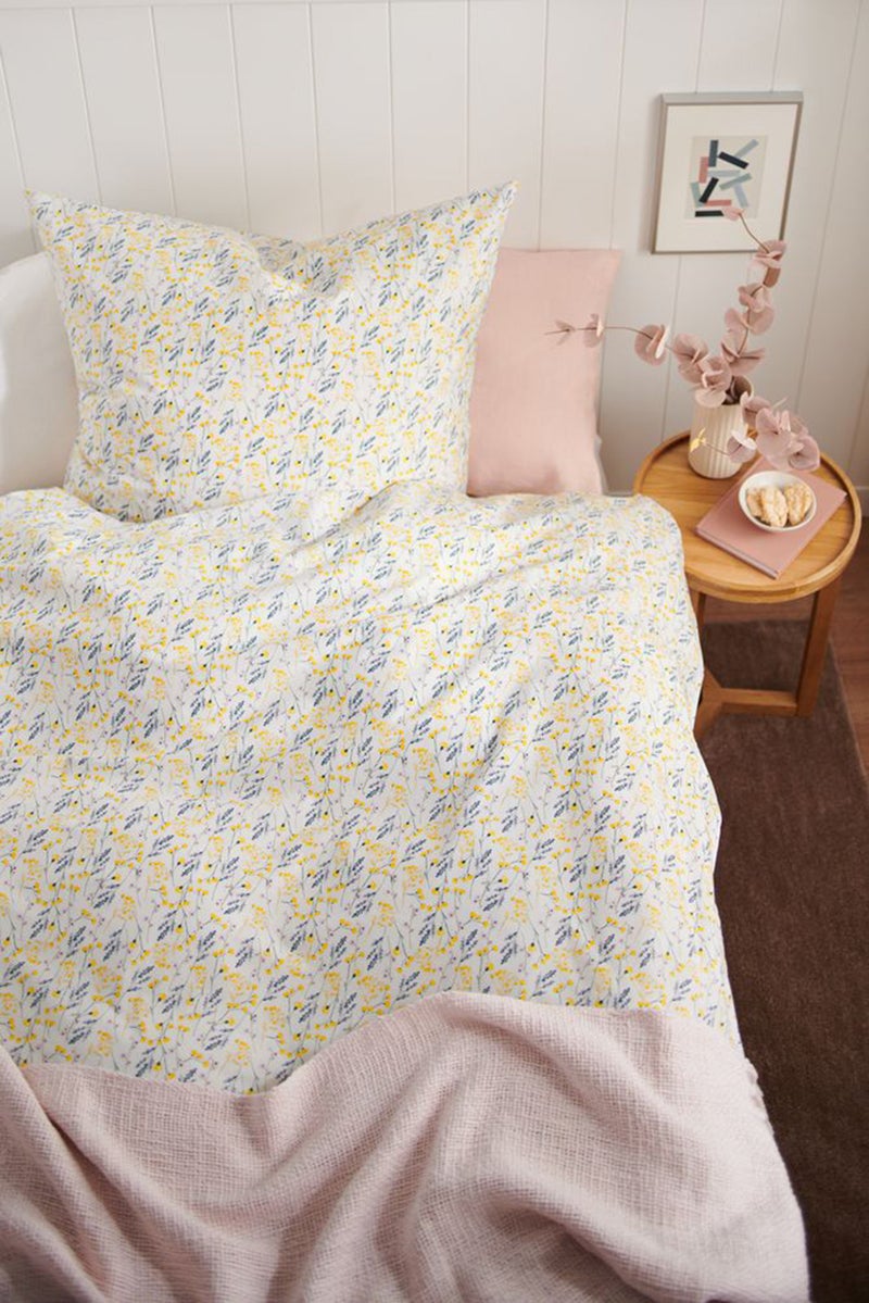 Tchibo Single Premium Floral Cotton Duvet Set 160 x 210 cm, White/Yellow Combo  - Image 1