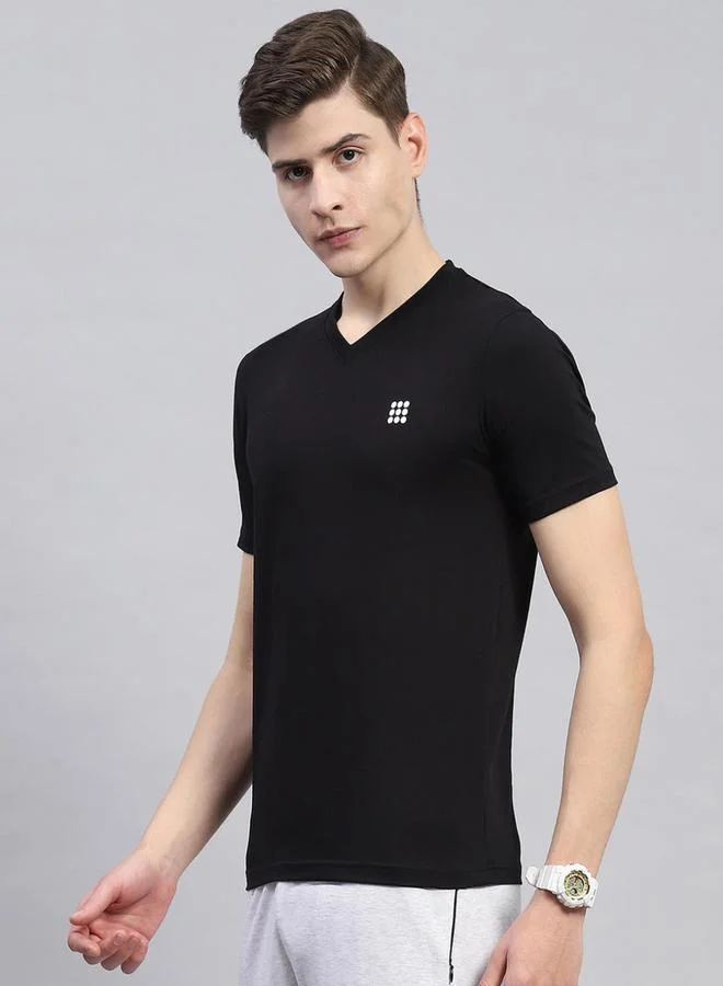 Rock.it Men Black Solid V Neck Short Sleeves T-Shirt by Styli