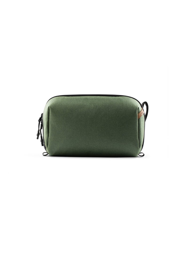 SYOSI Wash Pouch Hanging Toiletry Bag for Men, Waterproof Dopp Kit Travel Makeup Bag Organizer for Toiletries & Cosmetics, Travel Hanging Toiletry Bag, Shaving Bag Waterproof Large Makeup Bag, Green - Image 1