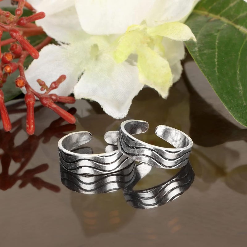 silver chest 925 Silver Toe Rings for Women Stylish Silver Bands for Girls -Sterling Silver Plain Oxidised rings with 3D Self Designs - Image 2