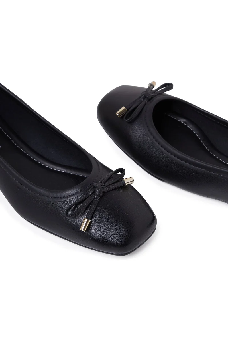 Moleca  Moleca Closed/Flat Shoes For Ladies Black for Women | Best Price UAE