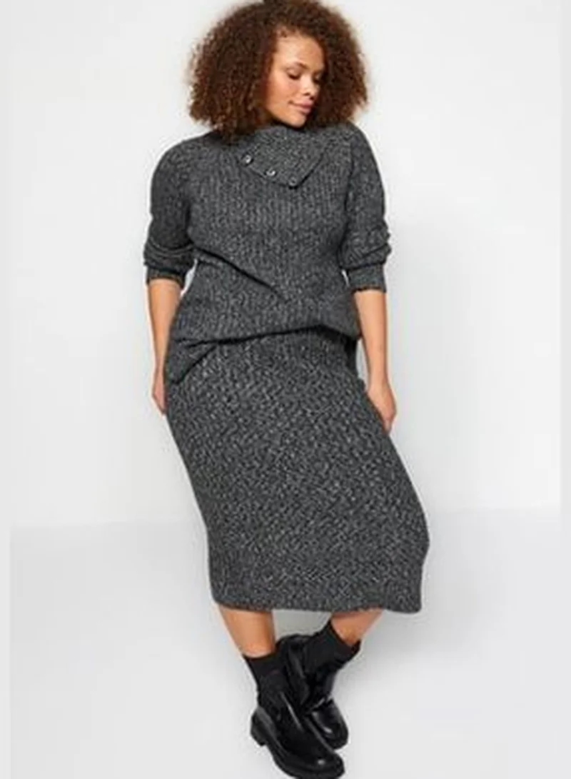 trendyol Anthracite Collar Detailed with a Slit Knitwear Top and Bottom Set TBBAW24CP00006
