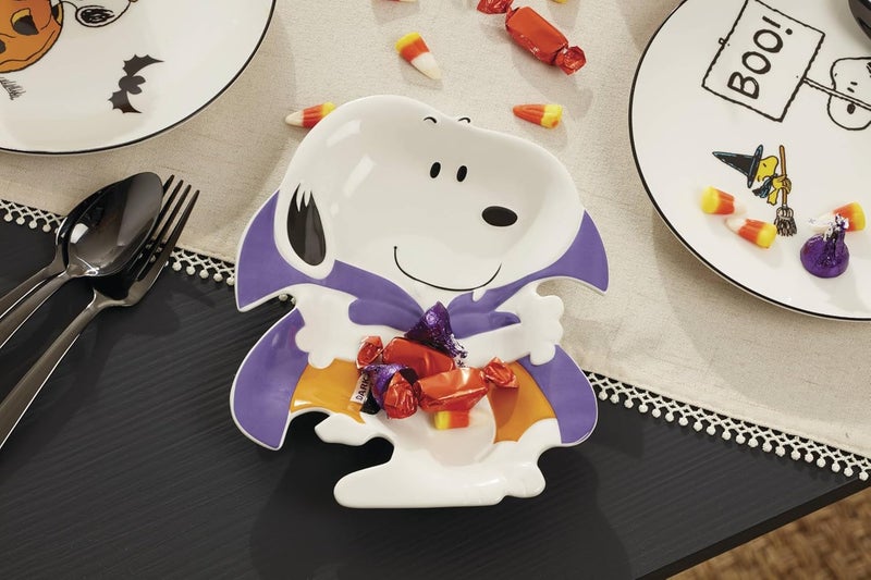 LENOX Candy Dish, The Great Pumpkin Figural Treat Dish, Handwash Only, Durable Porcelain Dish Tray, Halloween Decor Indoor, Halloween Table Decorations, Snoopy Design, Fall Decor (8 x 6.5 x 1-inch) - Image 4