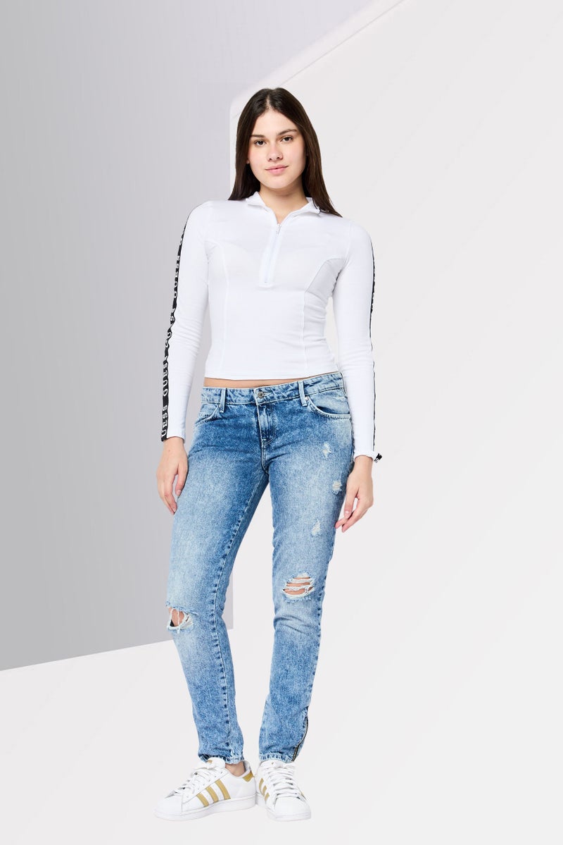 GUESS Women Regular Fit Ripped Non Stretchable Denim Jeans, Blue - Image 2