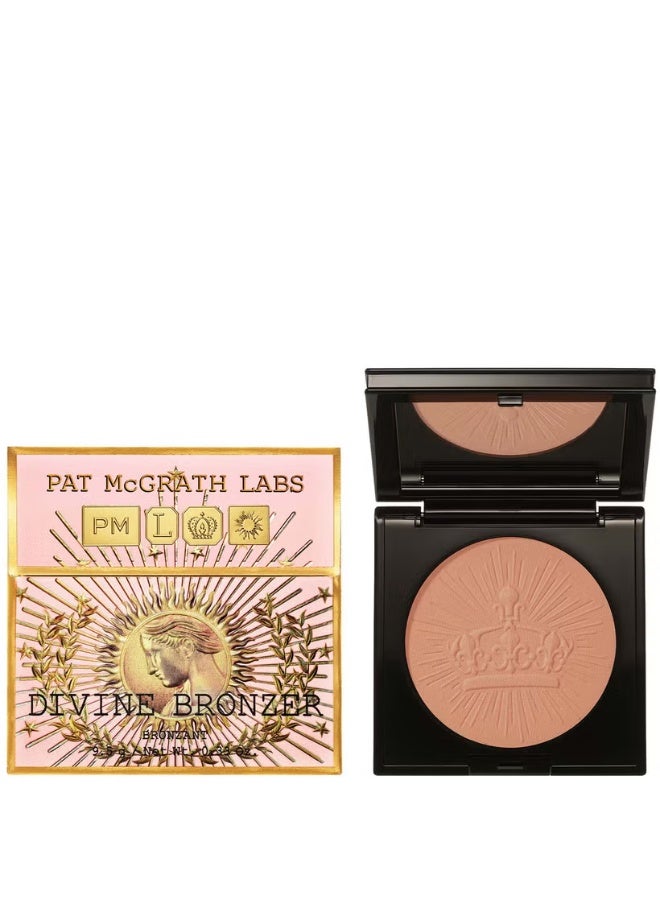 بات مكجراث مستحضر "سكين فيتيش ديفاين" البرونزي من بات ماكغراث لابز - نيكد ديزاير - Image 1