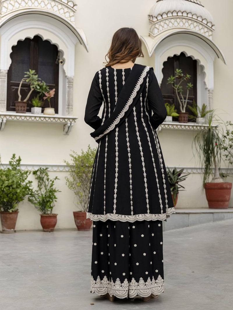 TRENDMALLS طقم كورتا بالخط A مع بالازو ودوباتا من الحرير الفني المطرز للسيدات (G259-Black-XXL) - Image 2