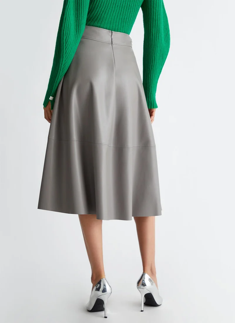ليو جو Coated fabric skirt