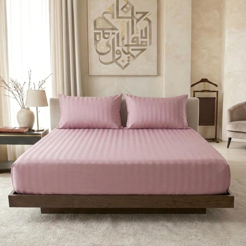 مجموعة شراشف ماستر للفراش المطاطية، تناسب سرير 160 × 200 سم، لسرير فردي ونصف، 3 قطع مقاس كوين مع جيب عمق 30 سم، مجموعة شراشف ناعمة من الألياف الدقيقة بنمط مخطط، وردي أرجواني - Image 1