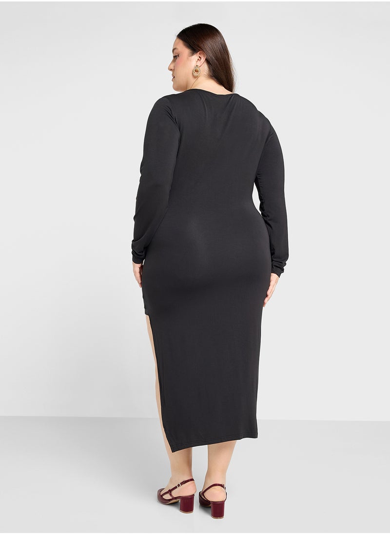 Ginger Plus - Sweetheart Neck Bodycon Midi Dress With Side Slit - Image 1