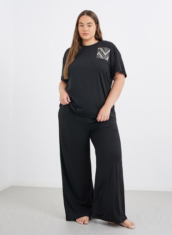 Styli Plus Size Mono Aztec Pocket Dropped Shoulder T-Shirt and Pyjama Set - Image 1
