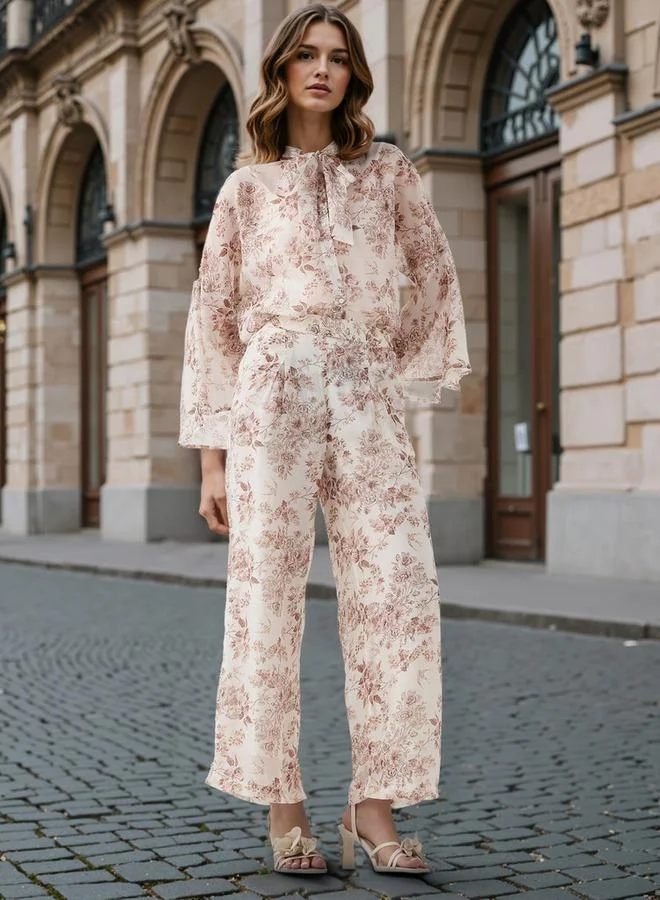 ايكونيك قميص بطبعة زهور أيقونية بياقة شريطية وأكمام الجرس