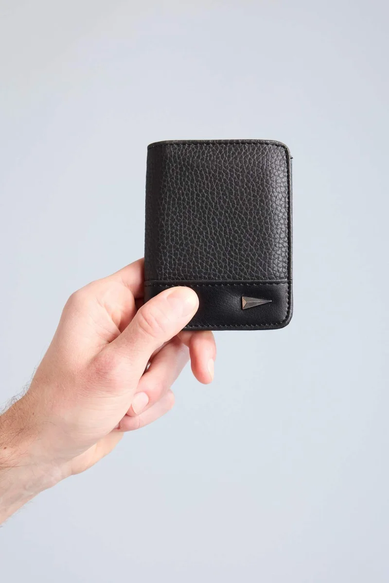 ديفاكتو Man Faux Leather Wallets