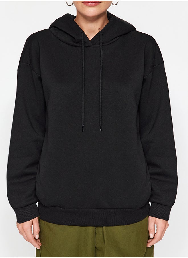 trendyol Black Thick Fleece Inside, Pocket Detailed Hooded Regular/Regular Knitted Sweatshirt TWOAW24SW00075.  - Image 4