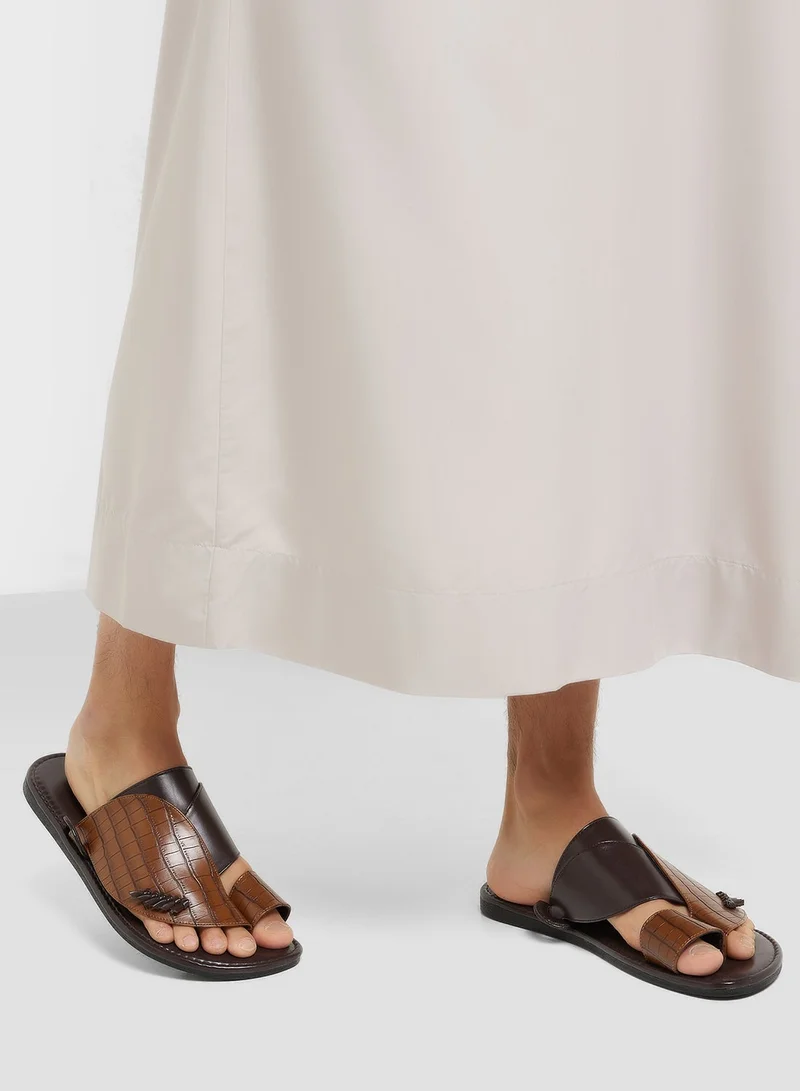 Robert Wood Tan-Brown Ksa Traditional Shirgi Men'S Sandal for Men | Best Price UAE