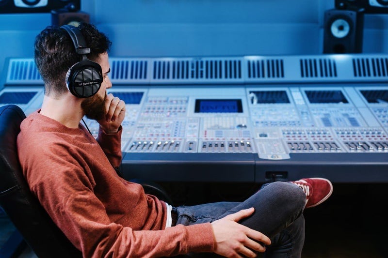 Beyer Dynamic beyerdynamic DT 990 Pro 250 ohm Over-Ear Studio Headphones For Mixing, Mastering, and Editing, Wired - Image 2