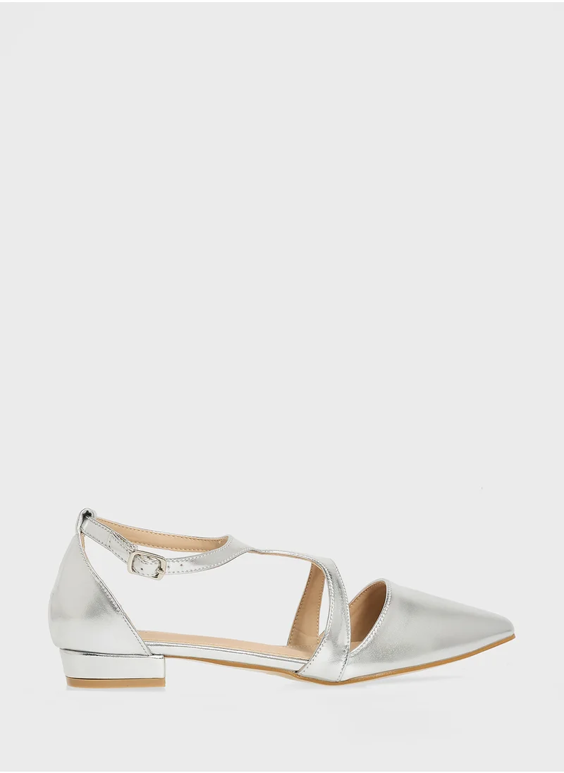 جينجر Pointed Flat With Ankle Strap