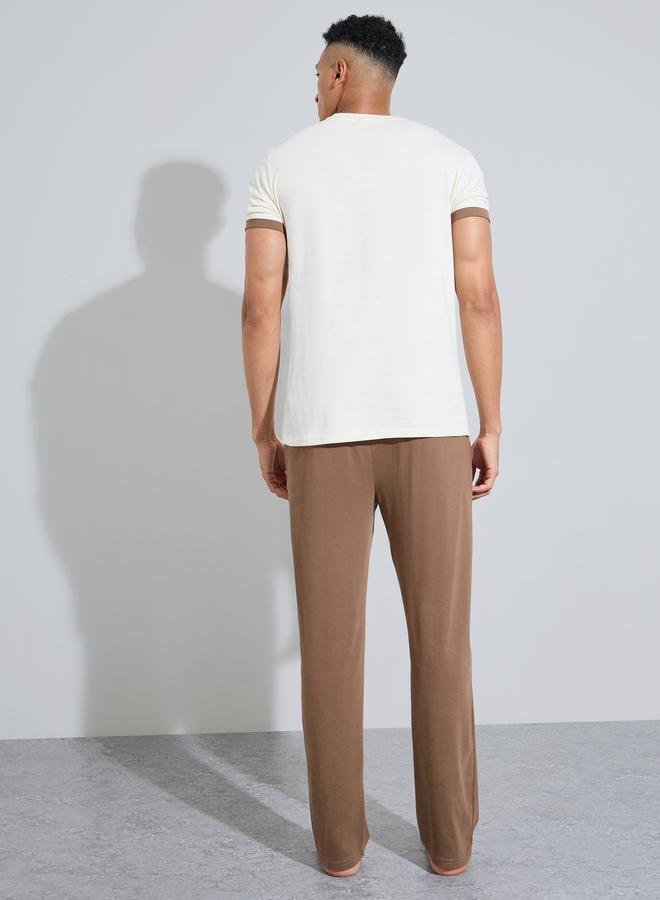 Styli Brown Short Sleeves T-Shirt and Pants Relaxed Fit Pyjama Set - Image 3
