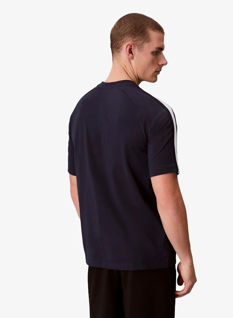 كالفن كلاين سبورت تيشيرت بشريط شعار أساسي