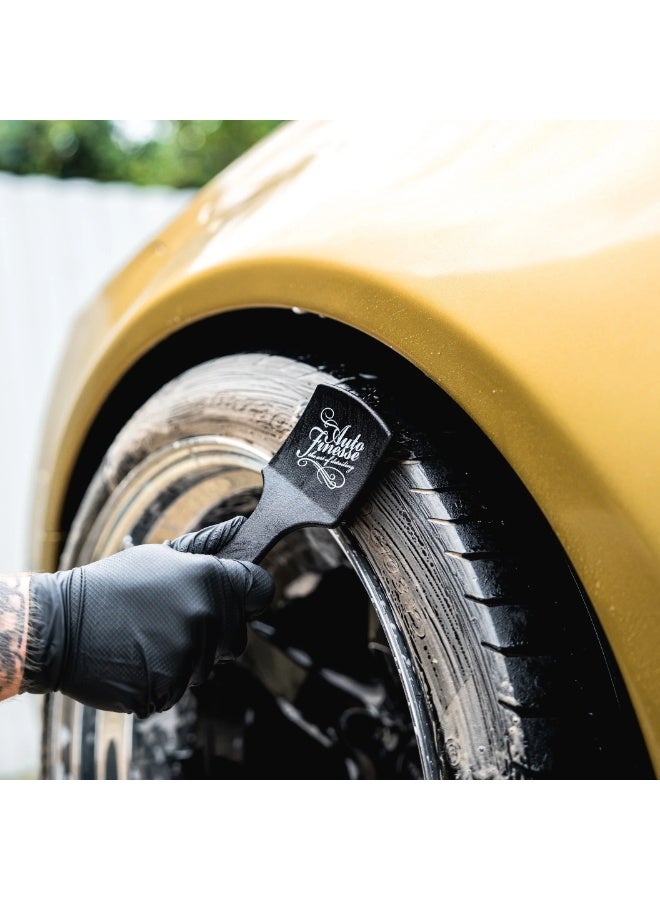 أوتو فينيس فرشاة تنظيف المطاط أوتو فينيس - فرشاة تنظيف الإطارات والمطاط الفاخرة | شعيرات متينة لتنظيف الإطارات والأجزاء المطاطية وسجاد الأرضيات بعمق | أداة تنظيف احترافية - Image 4