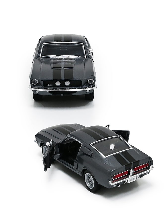 Kinsmart سيارة نموذجية مصنوعة من المعدن Kinsmart 1:38 1967 Shelby GT500 – سيارة لعبة قابلة للسحب للأطفال وجامعي التحف - Image 2