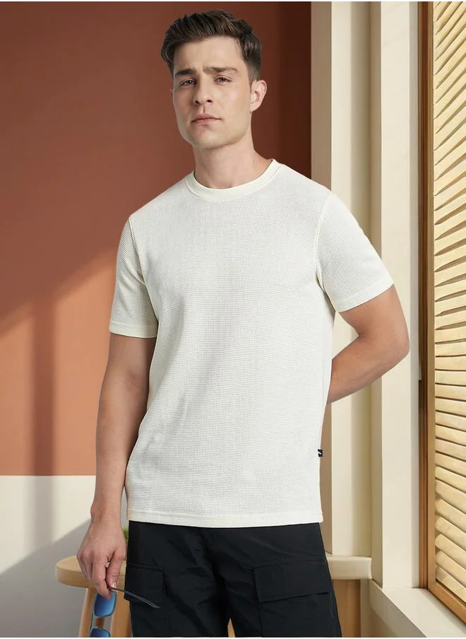 دينيس لينغو Men's Off White Cotton Blend Solid Regular Fit T-Shirt