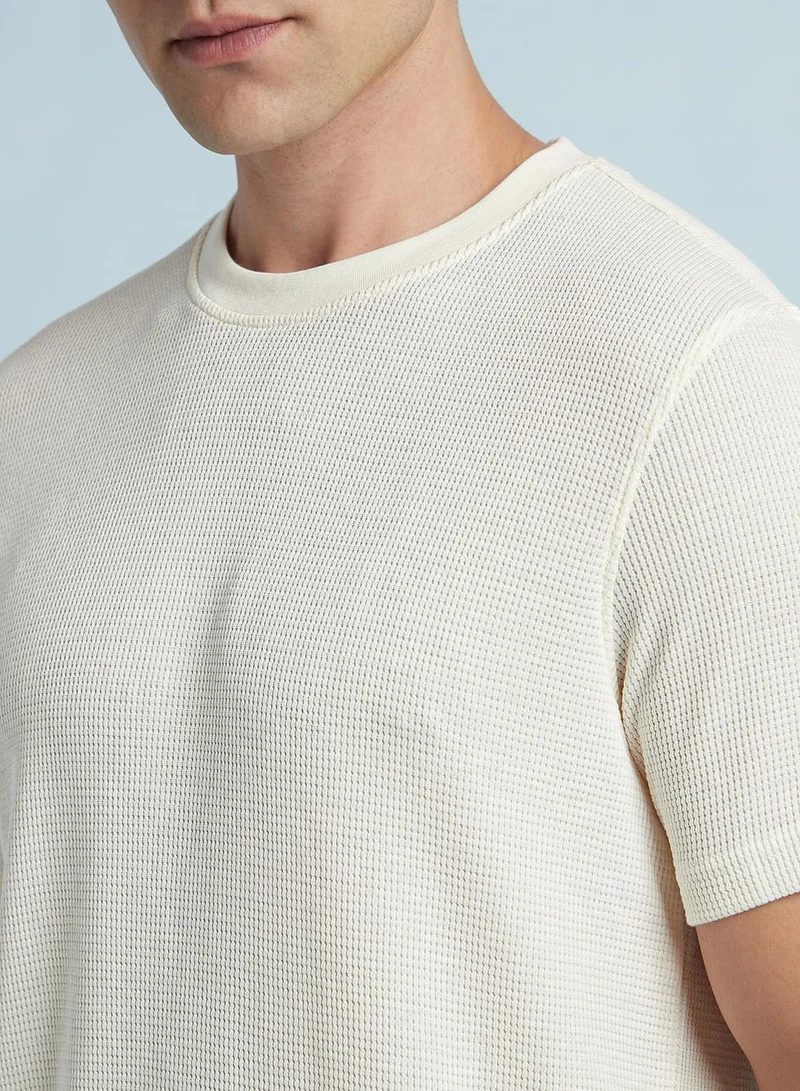 Dennis Lingo Men's Off White Cotton Blend Solid Regular Fit T-Shirt