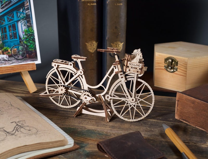UGEARS ألعاب الألغاز الخشبية ثلاثية الأبعاد للبالغين - نماذج دراجات هولندية للبالغين - ألغاز خشبية ثلاثية الأبعاد سهلة التجميع للبالغين - حرف دراجات أمستردام الأيقونية للبالغين - مجموعة مصغرة افعلها بنفسك - 75 قطعة - Image 4