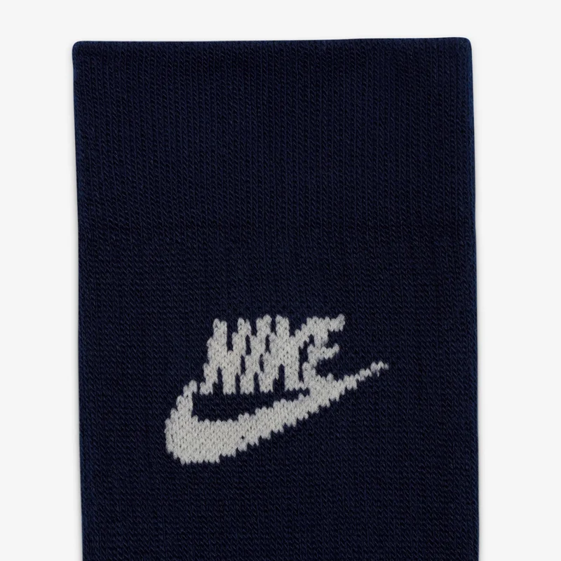 Nike Sportswear Everyday Essential Crew Socks (3 Pairs)
