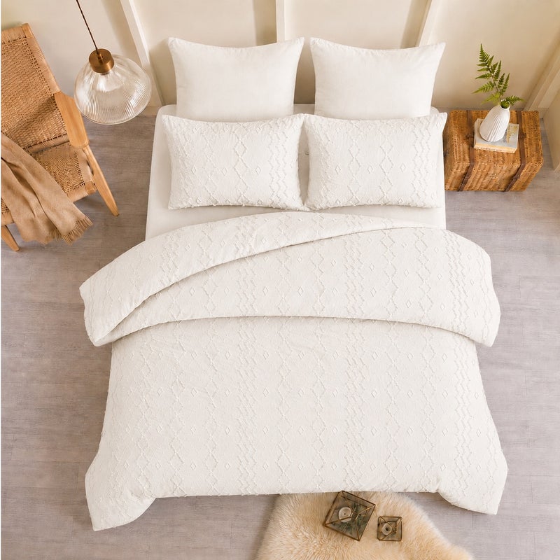 HOMETOPIA Luxury King Size 6-Piece Comforter Set 264×229 cm – Embossed Fabric, Ultra Soft & Breathable Fabric, Comfortable, All-Season Use, Premium Quality, Ideal for AC Rooms & Home Use in Saudi Arabia. - Image 2