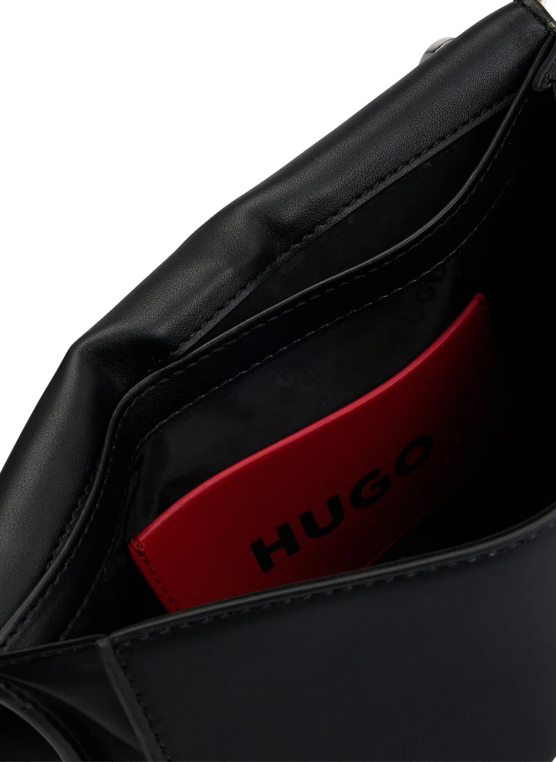 هوجو Faux-leather clutch bag with logo lettering