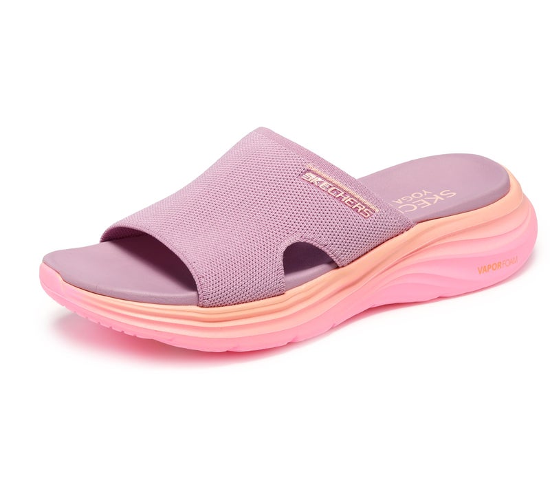 SKECHERS أحذية سكيشرز للنساء فوم فابور - غروب الشمس الساحلي، شريحة استرداد ملونة بتدرج الألوان، موف/متعدد، 10م - Image 1