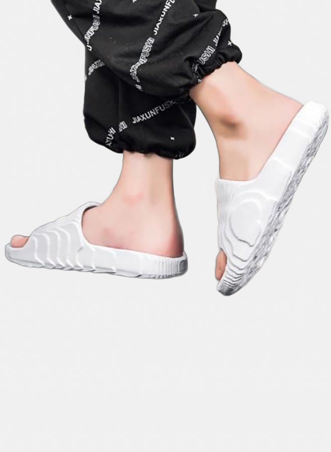 Unisex Comfortable Slippers for All-Day Wear - Image 3