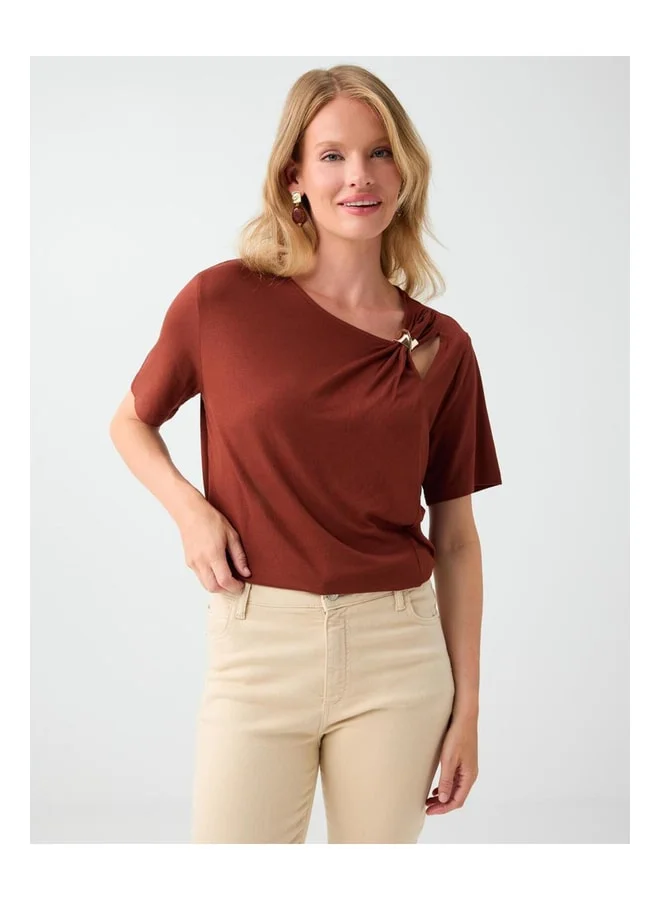 Jimmy Key Chalk Asymmetric Collar Blouse with Metal Details.