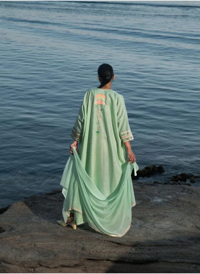 مشروع بلا اسم The Birthday Abaya & Scarf Set
