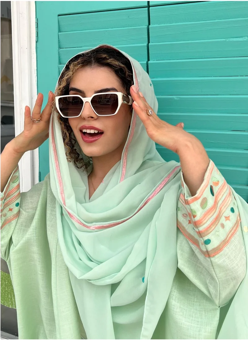 مشروع بلا اسم The Birthday Abaya & Scarf Set