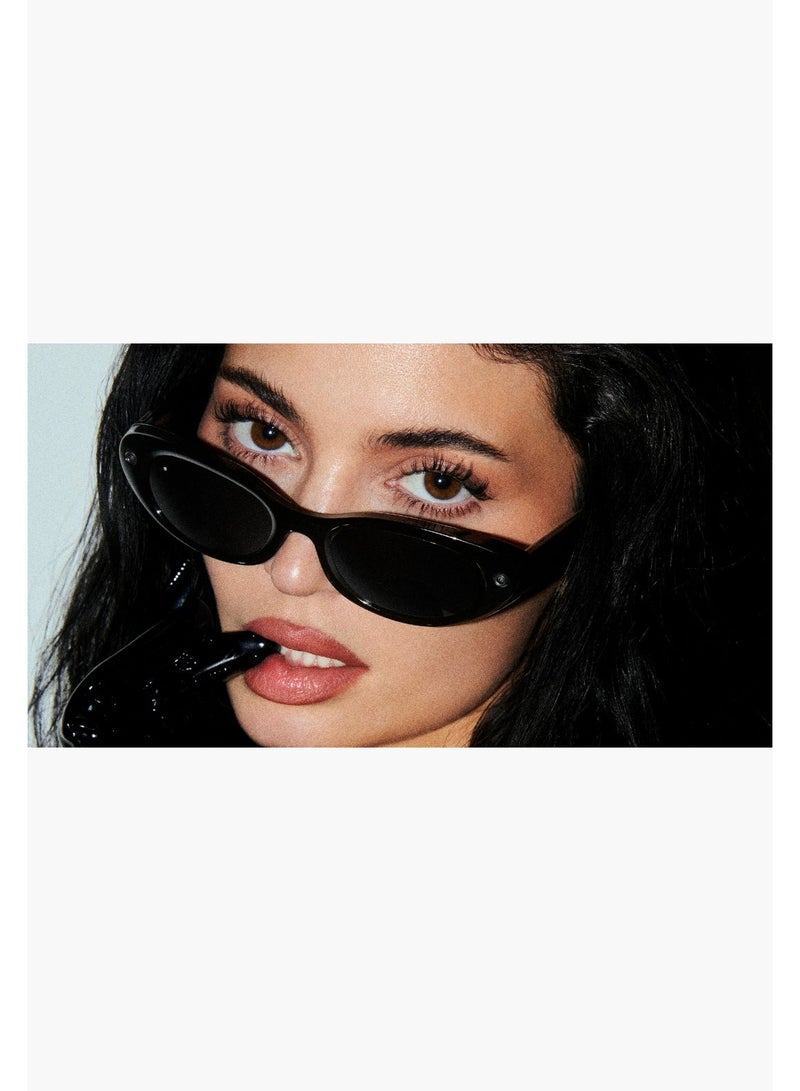 ميتا 155 mAh Meta Starfire Kylie Edition-Smart AI glasses for Women, Men-Meta AI, 12MP Camera, Live Translate-Black Lenses - Classic Black - Frame size & fit: Standard & Adjustable bridge black - Image 5