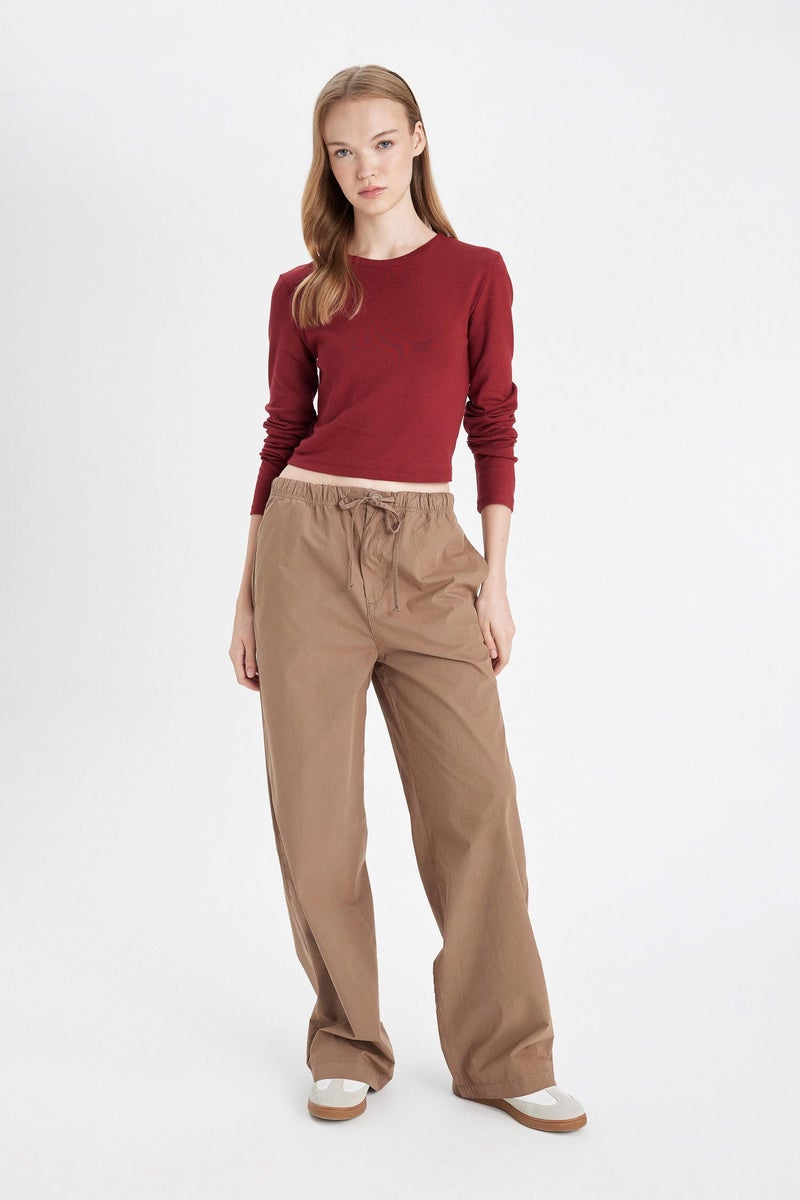 DeFacto Woman Straight Fit Elastic Waist Tied Pocketed Basic Poplin Trousers - Image 3