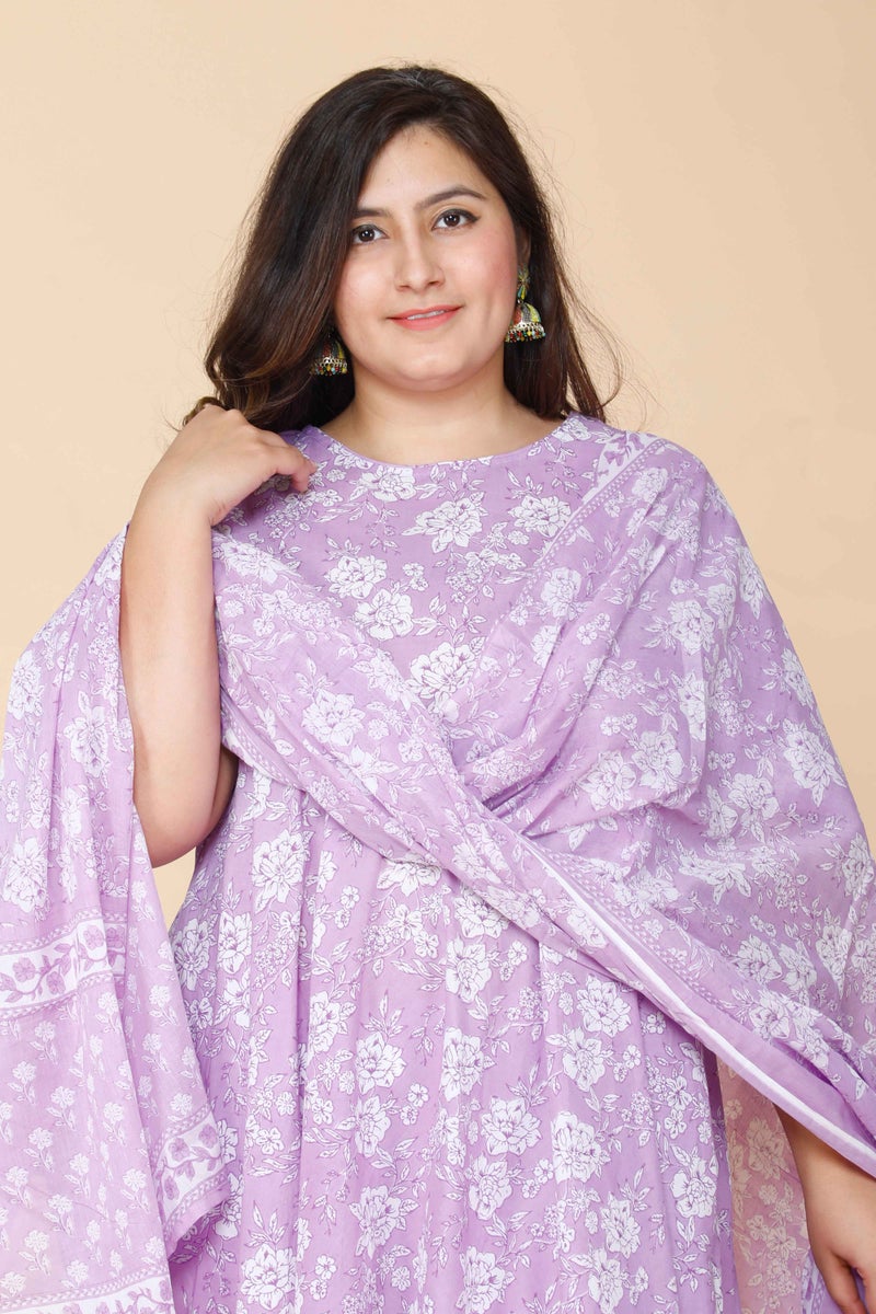 Miravan Womens Plus Size Floral Printed Bell Sleeves Anarkali Cotton Kurta With Dupatta - Image 5